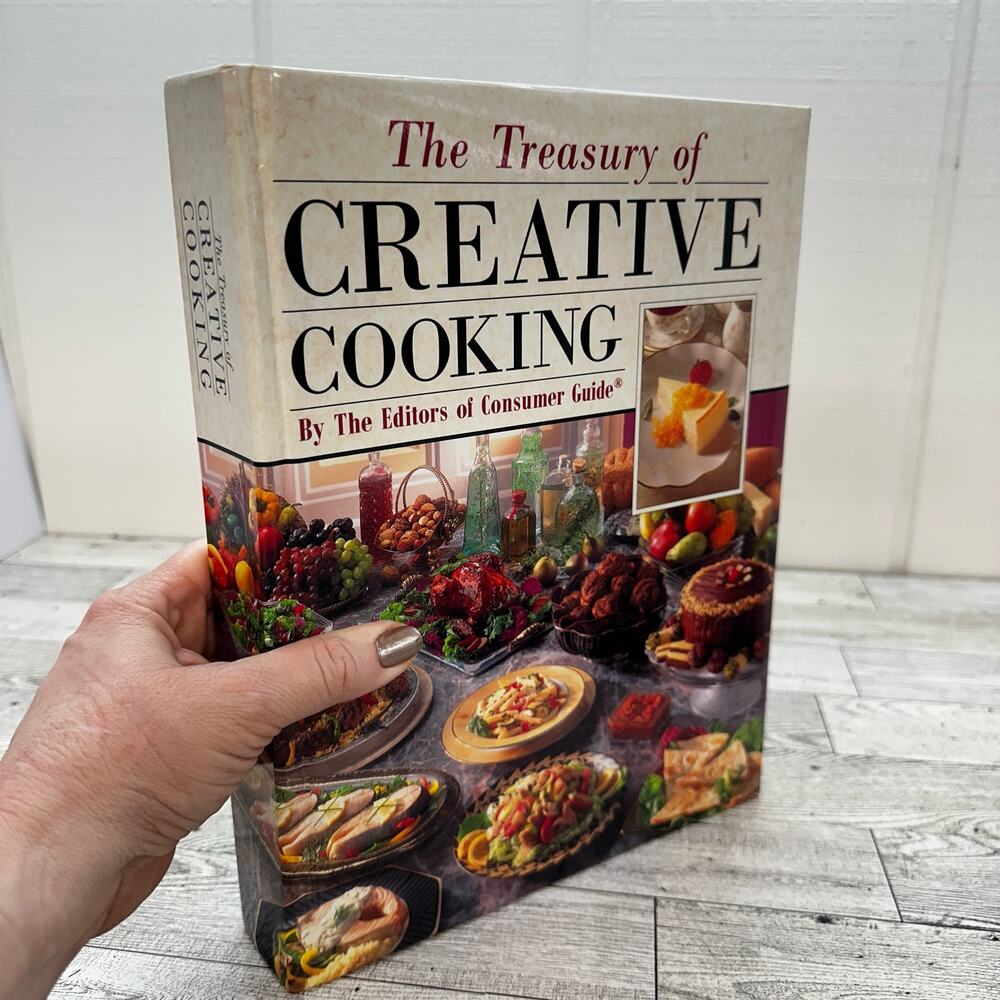 Treasury of Creative Cooking Deluxe Hardcover Cookbook Gold Leaf‎ 1992